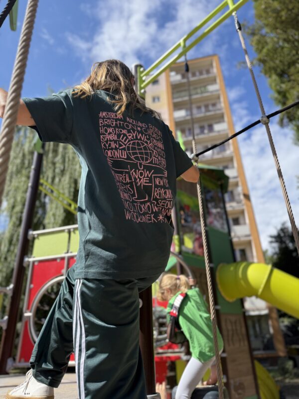 u know me everywhere t-shirt ludzik green park